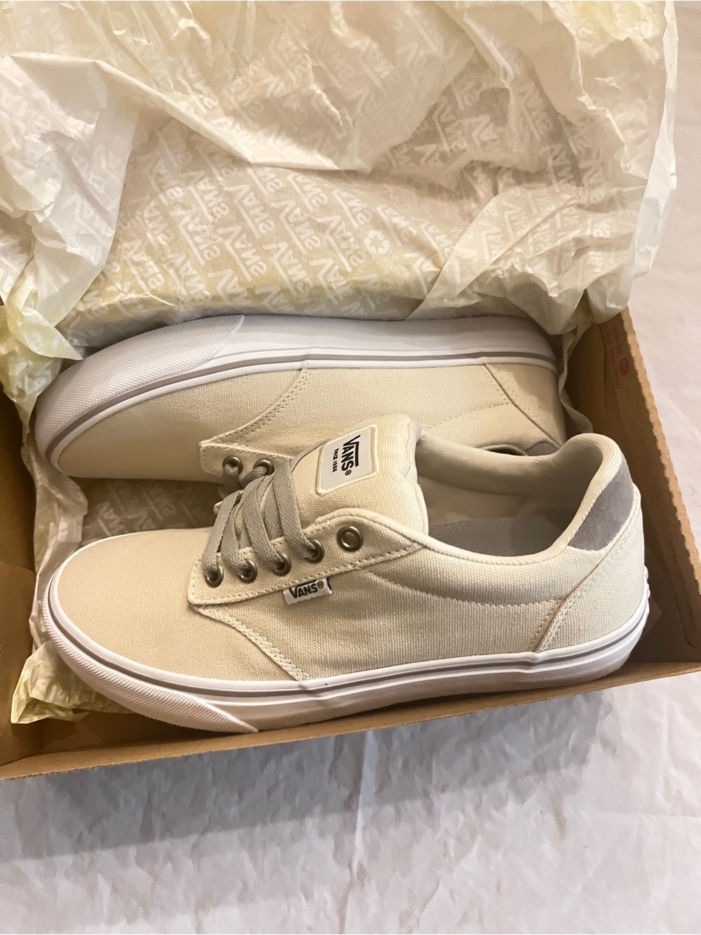 Vans Atwood Deluxe Cushioned Skate Shoes Mens 7.5 Womens 9 NIB